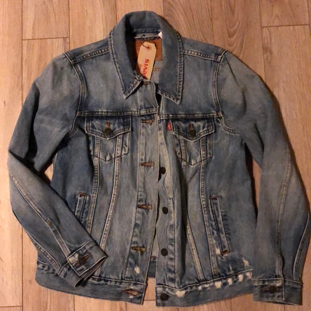 Brand NEW LEVIS Jean Jacket